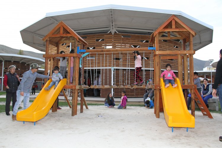 NUEVA PLAZA DE ABASTOS DE ILLAPEL ABRE SUS PUERTAS PARA FERIANTES Y EMPRENDEDORES NUEVA PLAZA DE ABASTOS DE ILLAPEL ABRE SUS PUERTAS PARA FERIANTES Y EMPRENDEDORES