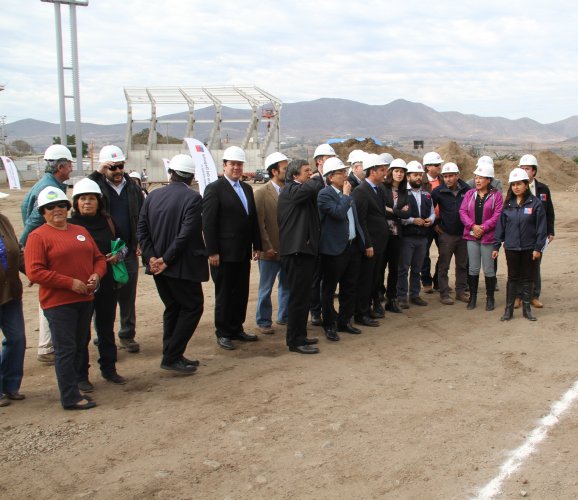 CONSTRUCCIÓN DEL ESTADIO DE OVALLE SUPERA EL 50% DE AVANCE CONSTRUCCIÓN DEL ESTADIO DE OVALLE SUPERA EL 50% DE AVANCE