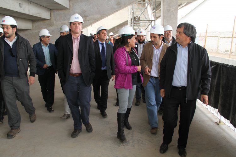CONSTRUCCIÓN DEL ESTADIO DE OVALLE SUPERA EL 50% DE AVANCE CONSTRUCCIÓN DEL ESTADIO DE OVALLE SUPERA EL 50% DE AVANCE