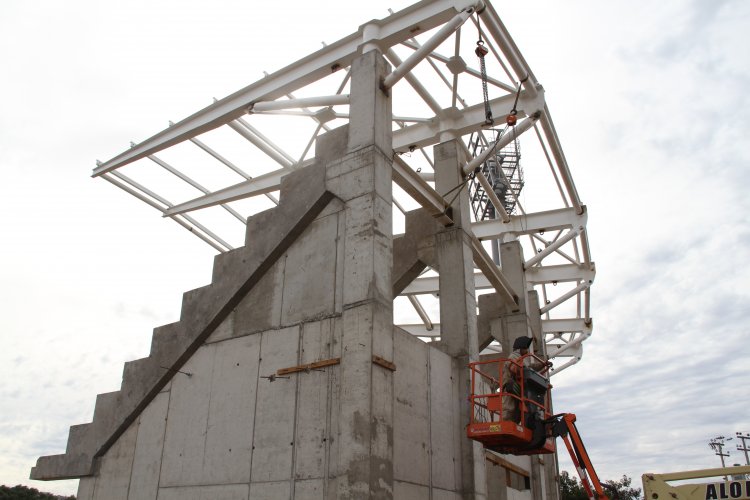 CONSTRUCCIÓN DEL ESTADIO DE OVALLE SUPERA EL 50% DE AVANCE CONSTRUCCIÓN DEL ESTADIO DE OVALLE SUPERA EL 50% DE AVANCE