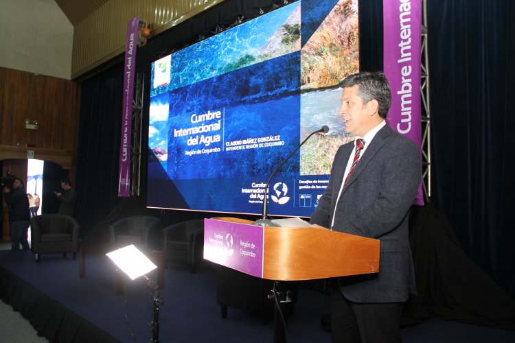EXPERTOS DESTACAN TRABAJO DE GOBIERNO Y RECOMIENDAN FORTALECER LA INVESTIGACIÓN Y ADMINISTRACIÓN DEL AGUA EXPERTOS DESTACAN TRABAJO DE GOBIERNO Y RECOMIENDAN FORTALECER LA INVESTIGACIÓN Y ADMINISTRACIÓN DEL AGUA