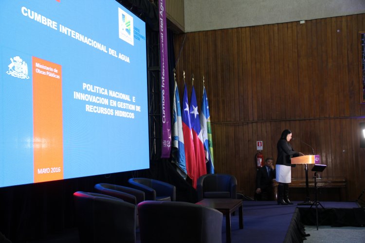 EXPERTOS DESTACAN TRABAJO DE GOBIERNO Y RECOMIENDAN FORTALECER LA INVESTIGACIÓN Y ADMINISTRACIÓN DEL AGUA EXPERTOS DESTACAN TRABAJO DE GOBIERNO Y RECOMIENDAN FORTALECER LA INVESTIGACIÓN Y ADMINISTRACIÓN DEL AGUA