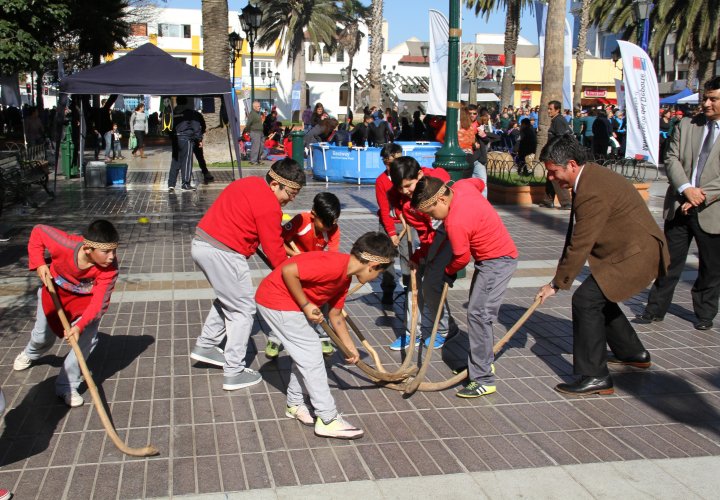 CIENTOS DE NIÑOS Y ADOLESCENTES DE COQUIMBO LE DICEN “NO AL TRABAJO INFANTIL” CIENTOS DE NIÑOS Y ADOLESCENTES DE COQUIMBO LE DICEN “NO AL TRABAJO INFANTIL”