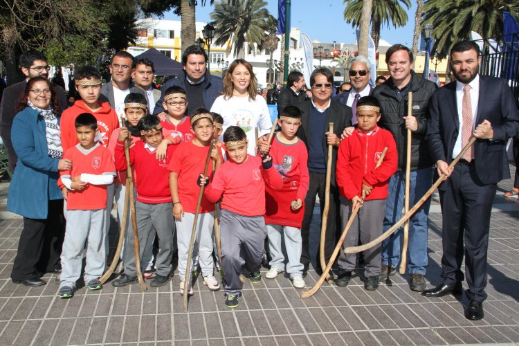 CIENTOS DE NIÑOS Y ADOLESCENTES DE COQUIMBO LE DICEN “NO AL TRABAJO INFANTIL” CIENTOS DE NIÑOS Y ADOLESCENTES DE COQUIMBO LE DICEN “NO AL TRABAJO INFANTIL”