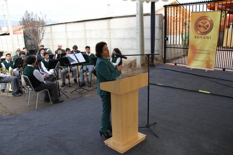 MINEROS RINDEN HOMENAJE PÓSTUMO A DIRIGENTA EN LA INAUGURACIÓN DE SEDE GREMIAL EN OVALLE MINEROS RINDEN HOMENAJE PÓSTUMO A DIRIGENTA EN LA INAUGURACIÓN DE SEDE GREMIAL EN OVALLE