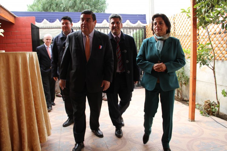 MINEROS RINDEN HOMENAJE PÓSTUMO A DIRIGENTA EN LA INAUGURACIÓN DE SEDE GREMIAL EN OVALLE MINEROS RINDEN HOMENAJE PÓSTUMO A DIRIGENTA EN LA INAUGURACIÓN DE SEDE GREMIAL EN OVALLE