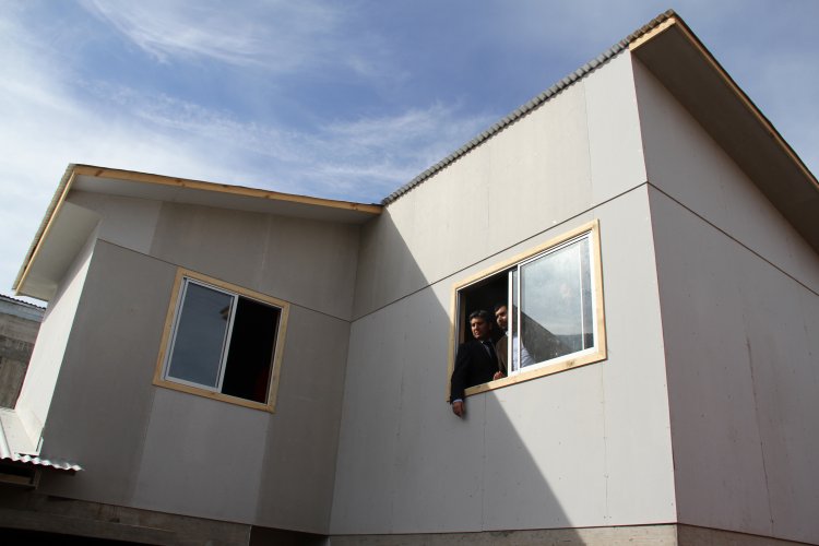 INICIA ENTREGA DE SUBSIDIOS DE RECONSTRUCCIÓN PARA VIVIENDAS CON DAÑO IRREPARABLE INICIA ENTREGA DE SUBSIDIOS DE RECONSTRUCCIÓN PARA VIVIENDAS CON DAÑO IRREPARABLE