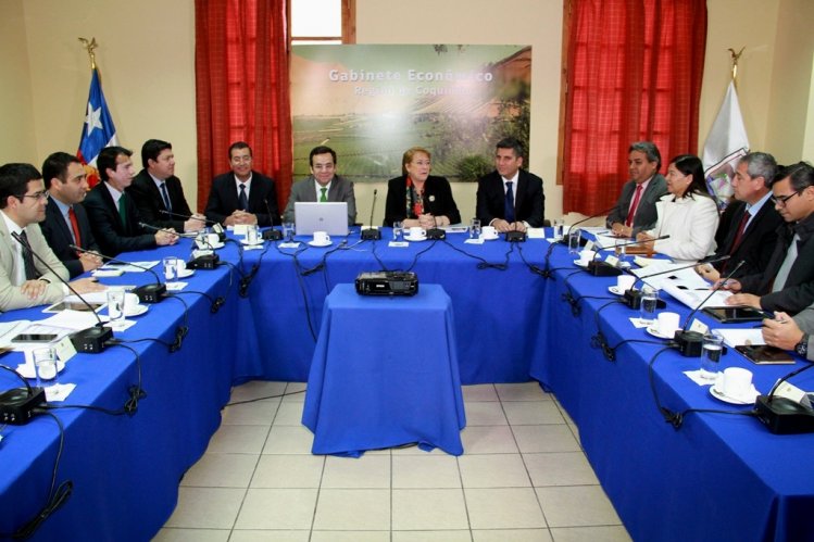 PRESIDENTA BACHELET DESTACÓ GENERACIÓN DE EMPLEO E INVERSIONES EJECUTADAS EN LA REGIÓN DE COQUIMBO PRESIDENTA BACHELET DESTACÓ GENERACIÓN DE EMPLEO E INVERSIONES EJECUTADAS EN LA REGIÓN DE COQUIMBO