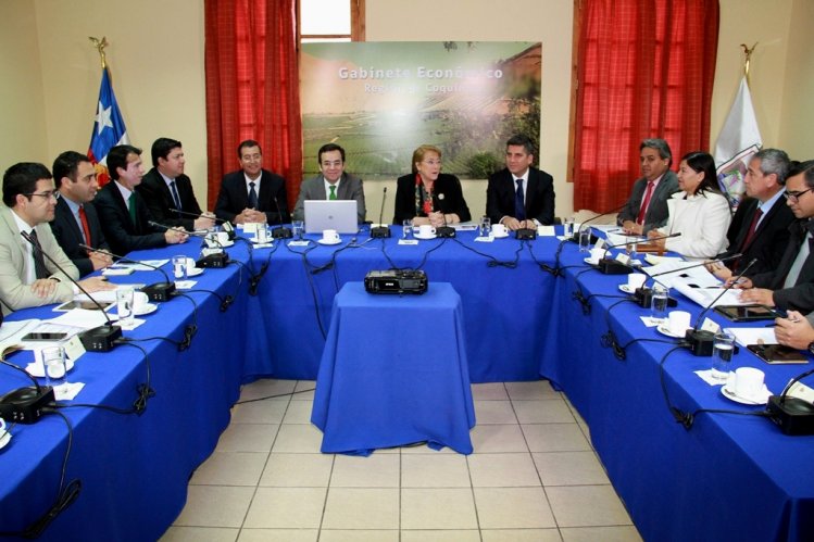 PRESIDENTA BACHELET DESTACÓ GENERACIÓN DE EMPLEO E INVERSIONES EJECUTADAS EN LA REGIÓN DE COQUIMBO PRESIDENTA BACHELET DESTACÓ GENERACIÓN DE EMPLEO E INVERSIONES EJECUTADAS EN LA REGIÓN DE COQUIMBO