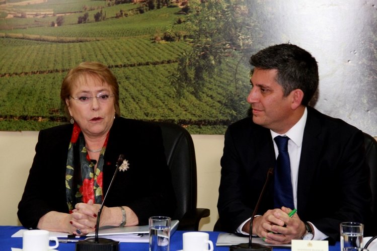PRESIDENTA BACHELET DESTACÓ GENERACIÓN DE EMPLEO E INVERSIONES EJECUTADAS EN LA REGIÓN DE COQUIMBO PRESIDENTA BACHELET DESTACÓ GENERACIÓN DE EMPLEO E INVERSIONES EJECUTADAS EN LA REGIÓN DE COQUIMBO