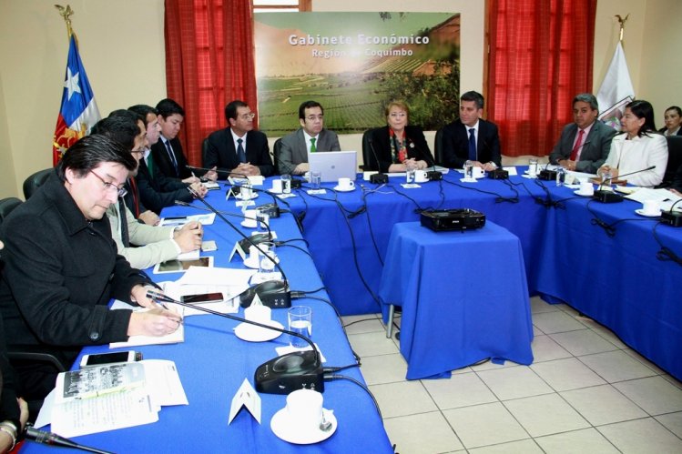 PRESIDENTA BACHELET DESTACÓ GENERACIÓN DE EMPLEO E INVERSIONES EJECUTADAS EN LA REGIÓN DE COQUIMBO PRESIDENTA BACHELET DESTACÓ GENERACIÓN DE EMPLEO E INVERSIONES EJECUTADAS EN LA REGIÓN DE COQUIMBO