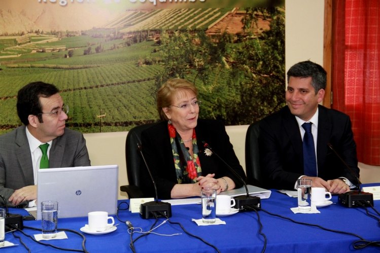 PRESIDENTA BACHELET DESTACÓ GENERACIÓN DE EMPLEO E INVERSIONES EJECUTADAS EN LA REGIÓN DE COQUIMBO PRESIDENTA BACHELET DESTACÓ GENERACIÓN DE EMPLEO E INVERSIONES EJECUTADAS EN LA REGIÓN DE COQUIMBO