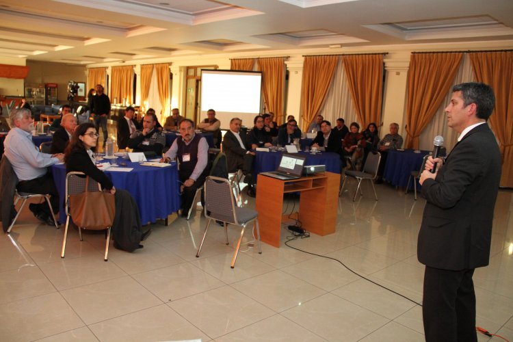 SECTOR SOCIAL, MINERAS E INSTITUCIONES PLANTEAN DESAFÍOS A TRABAJAR EN VALOR MINERO REGIÓN DE COQUIMBO SECTOR SOCIAL, MINERAS E INSTITUCIONES PLANTEAN DESAFÍOS A TRABAJAR EN VALOR MINERO REGIÓN DE COQUIMBO