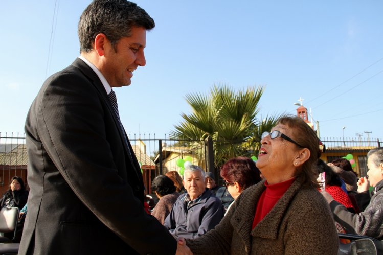 VECINOS DE POBLACIÓN JUAN XXIII RECUPERAN ESPACIO PÚBLICO MEDIANTE PROGRAMA “QUIERO MI BARRIO” VECINOS DE POBLACIÓN JUAN XXIII RECUPERAN ESPACIO PÚBLICO MEDIANTE PROGRAMA “QUIERO MI BARRIO”