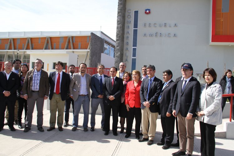 PRESIDENTA BACHELET INAUGURA ESCUELA AMÉRICA COMO UN HITO EN LA EDUCACIÓN PÚBLICA DE LA REGIÓN DE COQUIMBO PRESIDENTA BACHELET INAUGURA ESCUELA AMÉRICA COMO UN HITO EN LA EDUCACIÓN PÚBLICA DE LA REGIÓN DE COQUIMBO