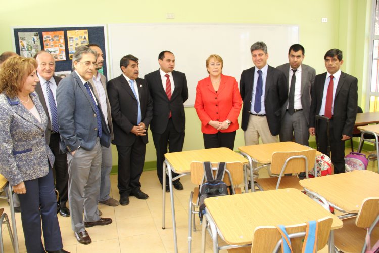 PRESIDENTA BACHELET INAUGURA ESCUELA AMÉRICA COMO UN HITO EN LA EDUCACIÓN PÚBLICA DE LA REGIÓN DE COQUIMBO PRESIDENTA BACHELET INAUGURA ESCUELA AMÉRICA COMO UN HITO EN LA EDUCACIÓN PÚBLICA DE LA REGIÓN DE COQUIMBO
