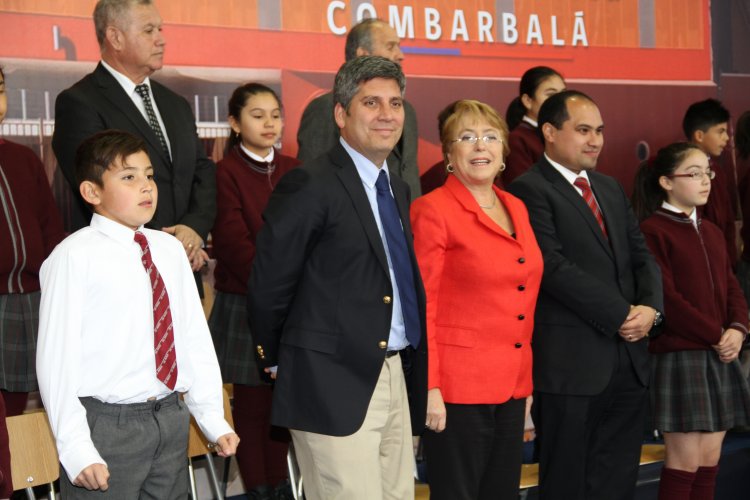 PRESIDENTA BACHELET INAUGURA ESCUELA AMÉRICA COMO UN HITO EN LA EDUCACIÓN PÚBLICA DE LA REGIÓN DE COQUIMBO PRESIDENTA BACHELET INAUGURA ESCUELA AMÉRICA COMO UN HITO EN LA EDUCACIÓN PÚBLICA DE LA REGIÓN DE COQUIMBO