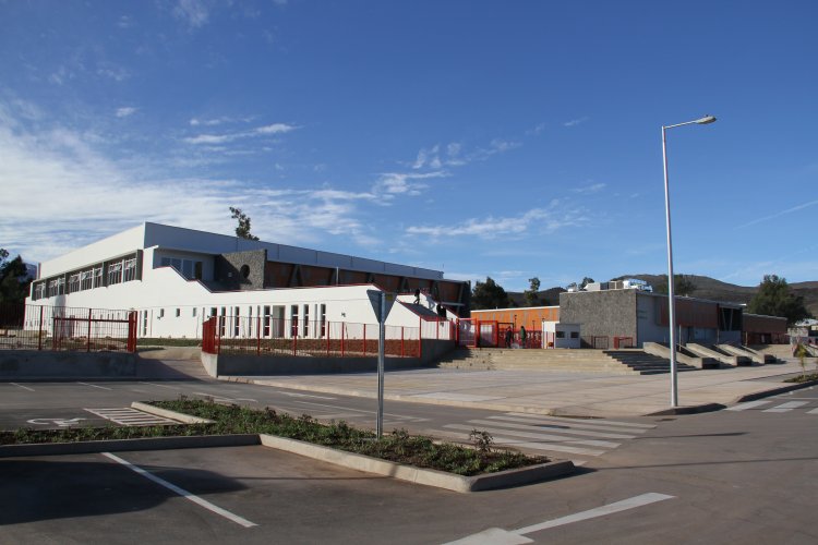 PRESIDENTA BACHELET INAUGURA ESCUELA AMÉRICA COMO UN HITO EN LA EDUCACIÓN PÚBLICA DE LA REGIÓN DE COQUIMBO PRESIDENTA BACHELET INAUGURA ESCUELA AMÉRICA COMO UN HITO EN LA EDUCACIÓN PÚBLICA DE LA REGIÓN DE COQUIMBO