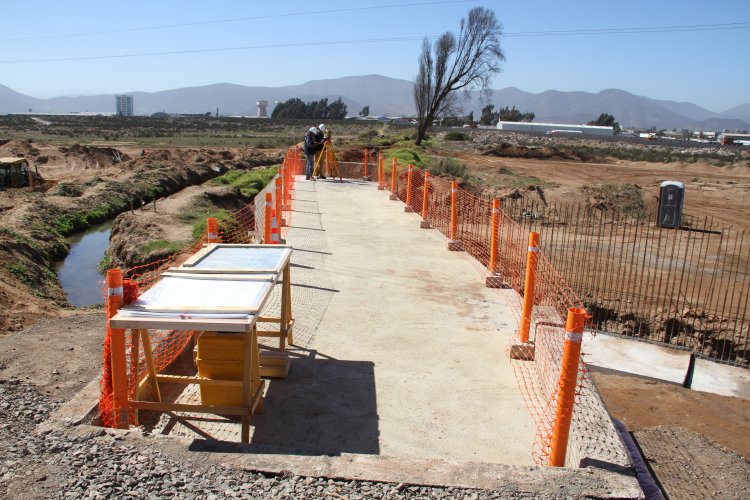 COMIENZAN OBRAS DE TERCERA ETAPA DEL EJE CISTERNAS QUE CONECTARÁ LA SERENA CON COQUIMBO COMIENZAN OBRAS DE TERCERA ETAPA DEL EJE CISTERNAS QUE CONECTARÁ LA SERENA CON COQUIMBO