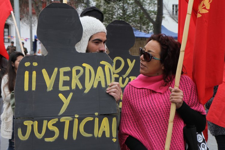 FAMILIARES DE DETENIDOS DESAPARECIDOS EXIGEN INFORMACIÓN A 43 AÑOS DEL GOLPE DE ESTADO FAMILIARES DE DETENIDOS DESAPARECIDOS EXIGEN INFORMACIÓN A 43 AÑOS DEL GOLPE DE ESTADO