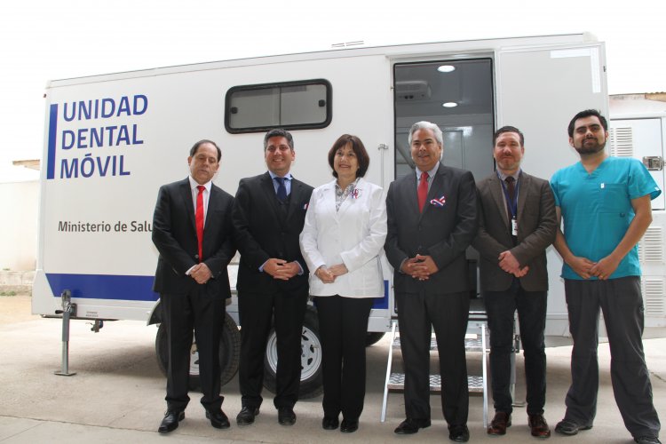 GOBIERNO INAUGURA UNIDADES DENTALES MÓVILES Y DA INICIO A LAS OBRAS CONSTRUCCIÓN DEL CESFAM EL SAUCE EN COQUIMBO