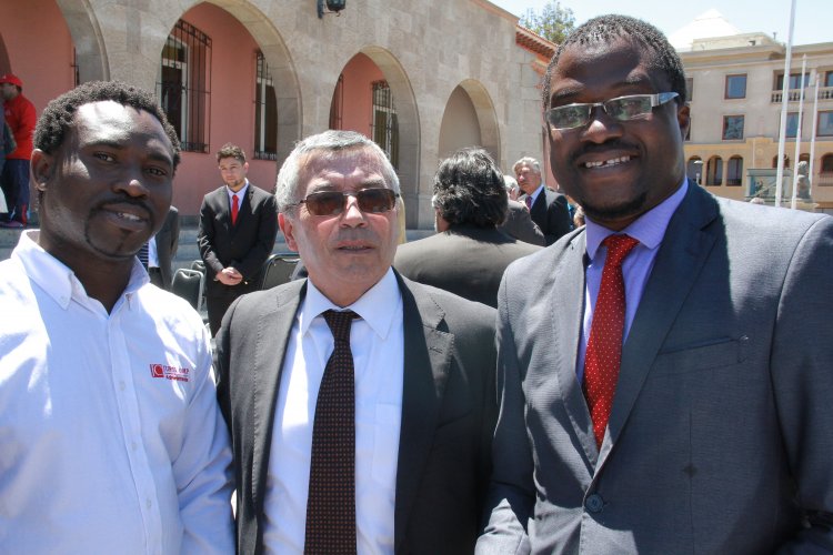 GOBIERNO REGIONAL Y PDI LANZAN CAMPAÑA PARA PREVENIR TRÁFICO ILEGAL DE MIGRANTES EN LA REGIÓN GOBIERNO REGIONAL Y PDI LANZAN CAMPAÑA PARA PREVENIR TRÁFICO ILEGAL DE MIGRANTES EN LA REGIÓN