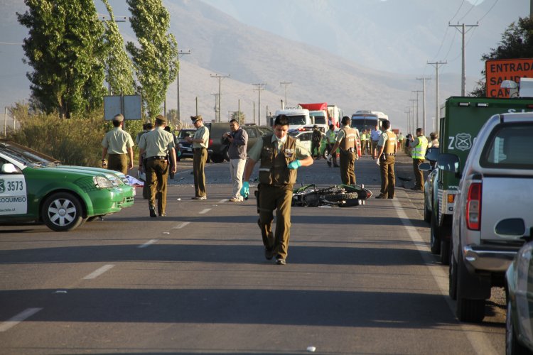 INTENDENTE IBÁÑEZ CONDENA ASESINATO DE DOS CARABINEROS EN FUNCIONES Y ANUNCIA QUERELLA POR HOMICIDIO CALIFICADO INTENDENTE IBÁÑEZ CONDENA ASESINATO DE DOS CARABINEROS EN FUNCIONES Y ANUNCIA QUERELLA POR HOMICIDIO CALIFICADO