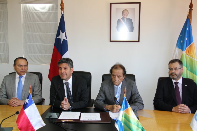 CONSTITUYEN MESA REGIONAL DE UNIVERSIDADES - GOBIERNO REGIONAL DE COQUIMBO CONSTITUYEN MESA REGIONAL DE UNIVERSIDADES - GOBIERNO REGIONAL DE COQUIMBO