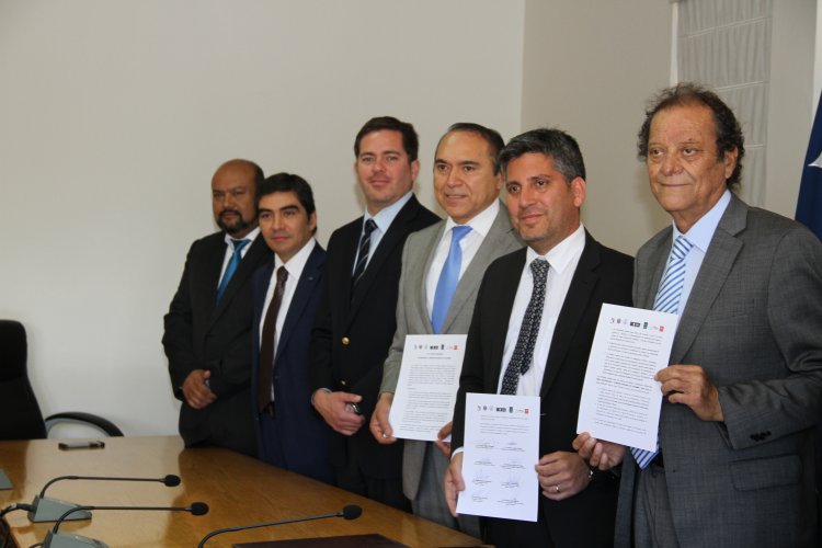 CONSTITUYEN MESA REGIONAL DE UNIVERSIDADES - GOBIERNO REGIONAL DE COQUIMBO CONSTITUYEN MESA REGIONAL DE UNIVERSIDADES - GOBIERNO REGIONAL DE COQUIMBO