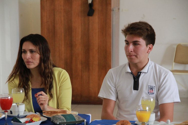 ESTUDIANTES DE LA REGIÓN VIAJARÁN A NUEVA ZELANDA COMO PARTE DEL PROGRAMA PINGÜINOS SIN FRONTERAS ESTUDIANTES DE LA REGIÓN VIAJARÁN A NUEVA ZELANDA COMO PARTE DEL PROGRAMA PINGÜINOS SIN FRONTERAS
