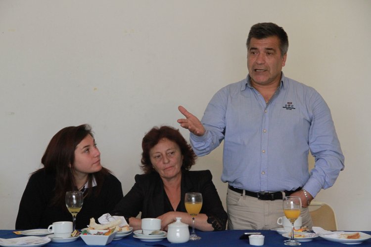 ESTUDIANTES DE LA REGIÓN VIAJARÁN A NUEVA ZELANDA COMO PARTE DEL PROGRAMA PINGÜINOS SIN FRONTERAS ESTUDIANTES DE LA REGIÓN VIAJARÁN A NUEVA ZELANDA COMO PARTE DEL PROGRAMA PINGÜINOS SIN FRONTERAS