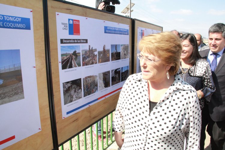 PRESIDENTA BACHELET ENTREGÓ NUEVO PASEO COSTERO Y PUENTE SOBRE EL ESTERO DE TONGOY