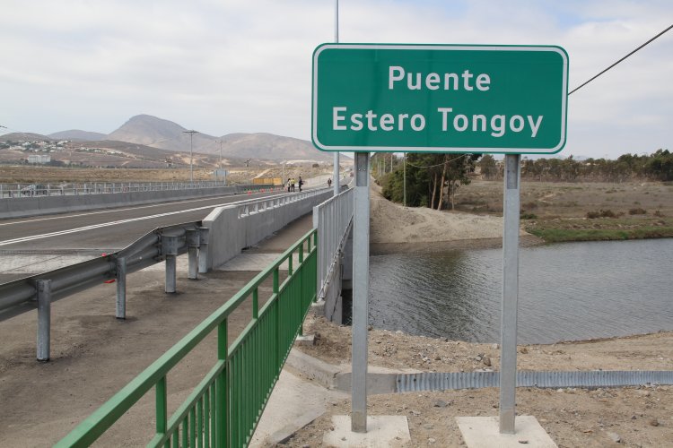 PRESIDENTA BACHELET ENTREGÓ NUEVO PASEO COSTERO Y PUENTE SOBRE EL ESTERO DE TONGOY