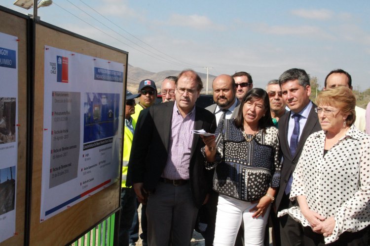 PRESIDENTA BACHELET ENTREGÓ NUEVO PASEO COSTERO Y PUENTE SOBRE EL ESTERO DE TONGOY