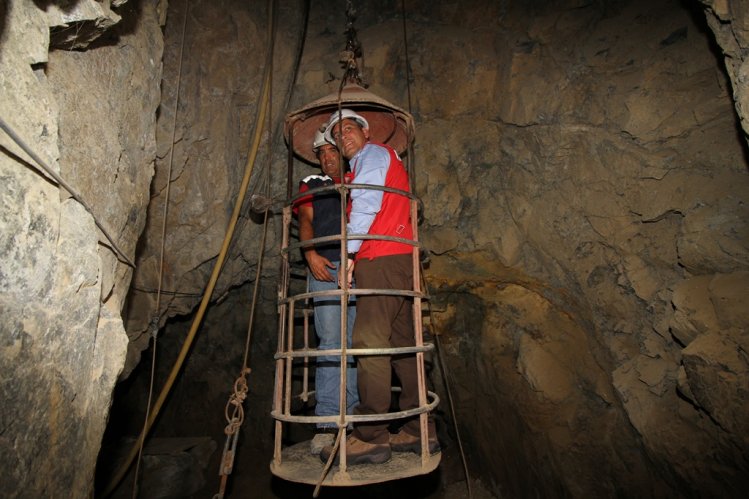 GOBIERNO INVITA A POSTULAR EN PROYECTOS PARA LA PEQUEÑA Y MEDIANA MINERÍA GOBIERNO INVITA A POSTULAR EN PROYECTOS PARA LA PEQUEÑA Y MEDIANA MINERÍA