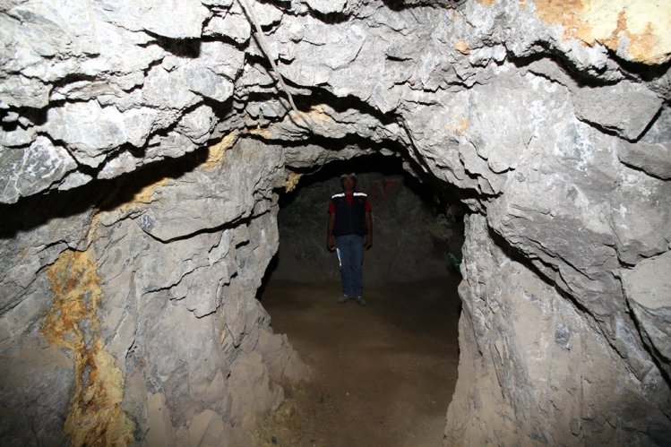 GOBIERNO INVITA A POSTULAR EN PROYECTOS PARA LA PEQUEÑA Y MEDIANA MINERÍA GOBIERNO INVITA A POSTULAR EN PROYECTOS PARA LA PEQUEÑA Y MEDIANA MINERÍA