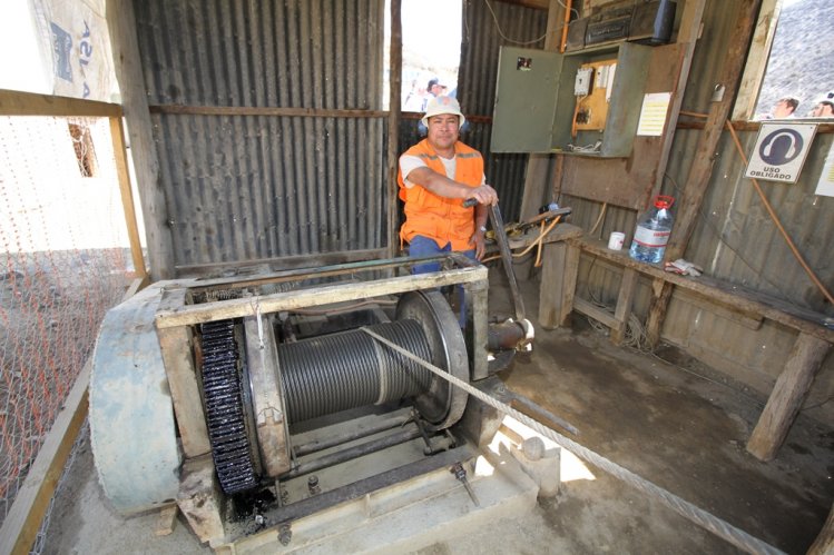 GOBIERNO INVITA A POSTULAR EN PROYECTOS PARA LA PEQUEÑA Y MEDIANA MINERÍA GOBIERNO INVITA A POSTULAR EN PROYECTOS PARA LA PEQUEÑA Y MEDIANA MINERÍA