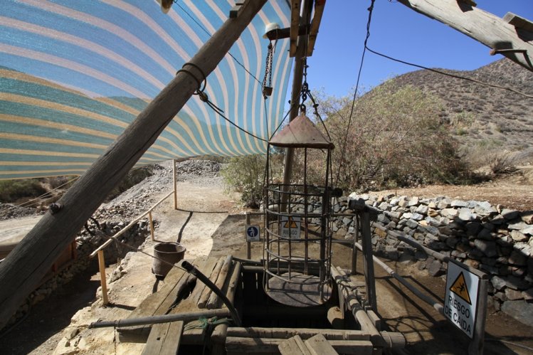 GOBIERNO INVITA A POSTULAR EN PROYECTOS PARA LA PEQUEÑA Y MEDIANA MINERÍA GOBIERNO INVITA A POSTULAR EN PROYECTOS PARA LA PEQUEÑA Y MEDIANA MINERÍA