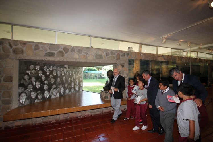 RESALTAN LABOR DE MAESTRA Y EL LEGADO LITERARIO DE GABRIELA MISTRAL EN ACTO OFICIAL POR SU NATALICIO