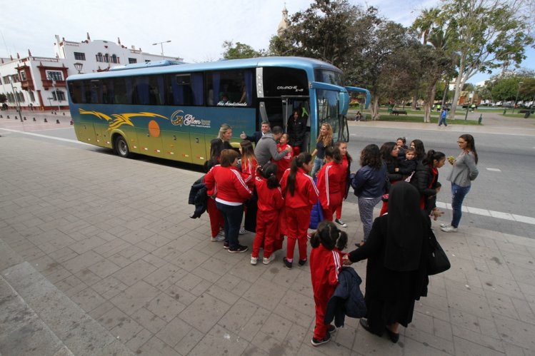 JÓVENES DE LOS VILOS CUMPLEN SU SUEÑO DE CONOCER EL VALLE DE ELQUI