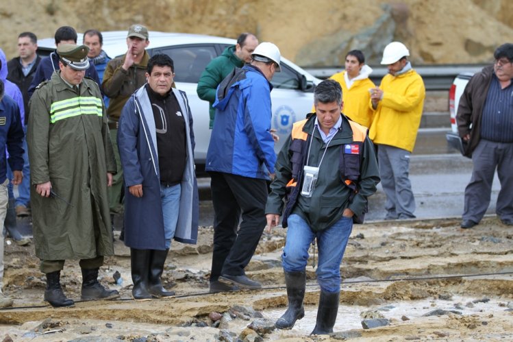 IMPLEMENTAN BYPASS TEMPORAL PARA REPARAR SOCAVÓN ALEDAÑO A LA RUTA 5 EN SECTOR EL PANUL