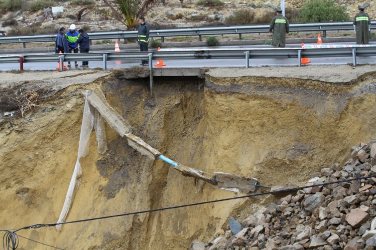 IMPLEMENTAN BYPASS TEMPORAL PARA REPARAR SOCAVÓN ALEDAÑO A LA RUTA 5 EN SECTOR EL PANUL