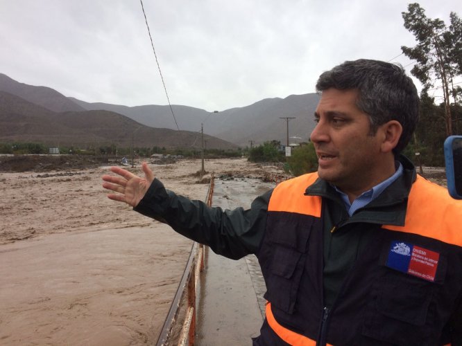 INTENDENTE CLAUDIO IBÁÑEZ MANTIENE ALERTA ROJA POR PRECIPITACIONES PARA LA REGIÓN DE COQUIMBO