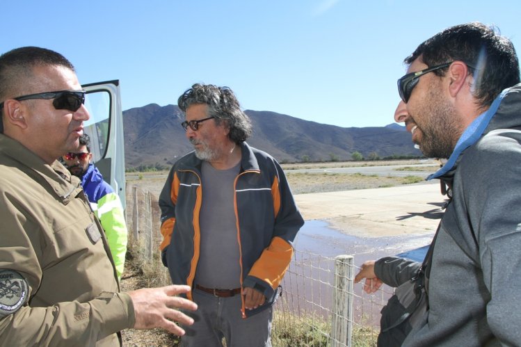 MEDIANTE SISTEMA DE PROTECCIÓN CIVIL RESCATAN A CUATRO GEÓLOGOS Y UN PROFESOR EN CORDILLERA DE MONTE PATRIA