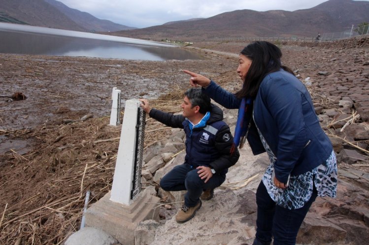 INTENDENTE IBÁÑEZ COORDINÓ PUENTE AÉREO PARA ENVIAR ALIMENTOS A ZONAS ALEJADAS DE RÍO HURTADO