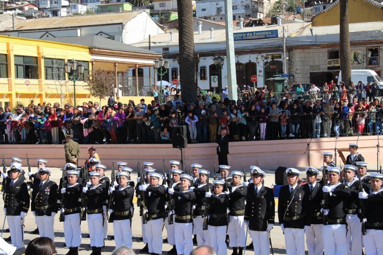 INTENDENTE IBÁÑEZ DESTACA LABOR DE LA ARMADA DURANTE LA EMERGENCIA POR TEMPORAL