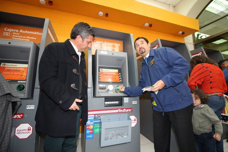 IMPULSAN CAMPAÑA PARA PREVENIR LA CLONACIÓN DE TARJETAS BANCARIAS IMPULSAN CAMPAÑA PARA PREVENIR LA CLONACIÓN DE TARJETAS BANCARIAS