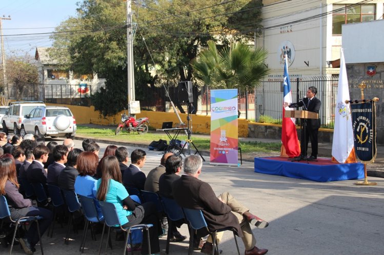 INAUGURAN NUEVA CLÍNICA DENTAL MÓVIL PARA ALUMNOS DE ENSEÑANZA MEDIA INAUGURAN NUEVA CLÍNICA DENTAL MÓVIL PARA ALUMNOS DE ENSEÑANZA MEDIA