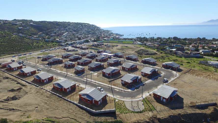 ENTREGAN CASAS PARA 62 FAMILIAS DE GUANAQUEROS TRAS 13 AÑOS SIN CONSTRUCCIÓN DE VIVIENDAS SOCIALES