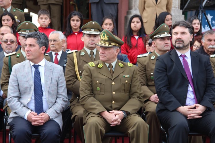 NUEVOS VEHÍCULOS PARA CARABINEROS EN LA REGIÓN DE COQUIMBO Y VISITA DEL GENERAL DIRECTOR A UNIDADES